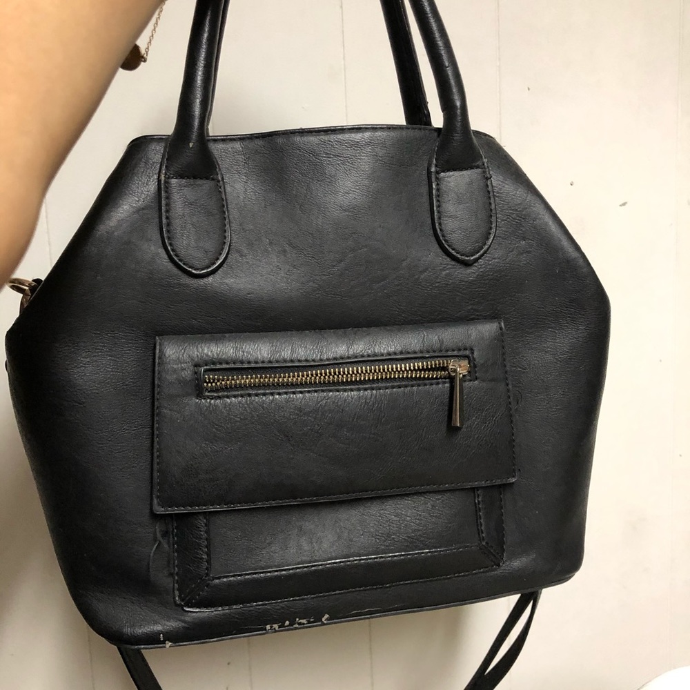 EXPRESS Shoulder Bag